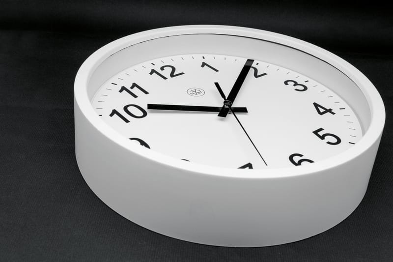 Wandklok 25cm Kunststof Wit 'NeXt Generation' - NeXtime - Afbeelding 4