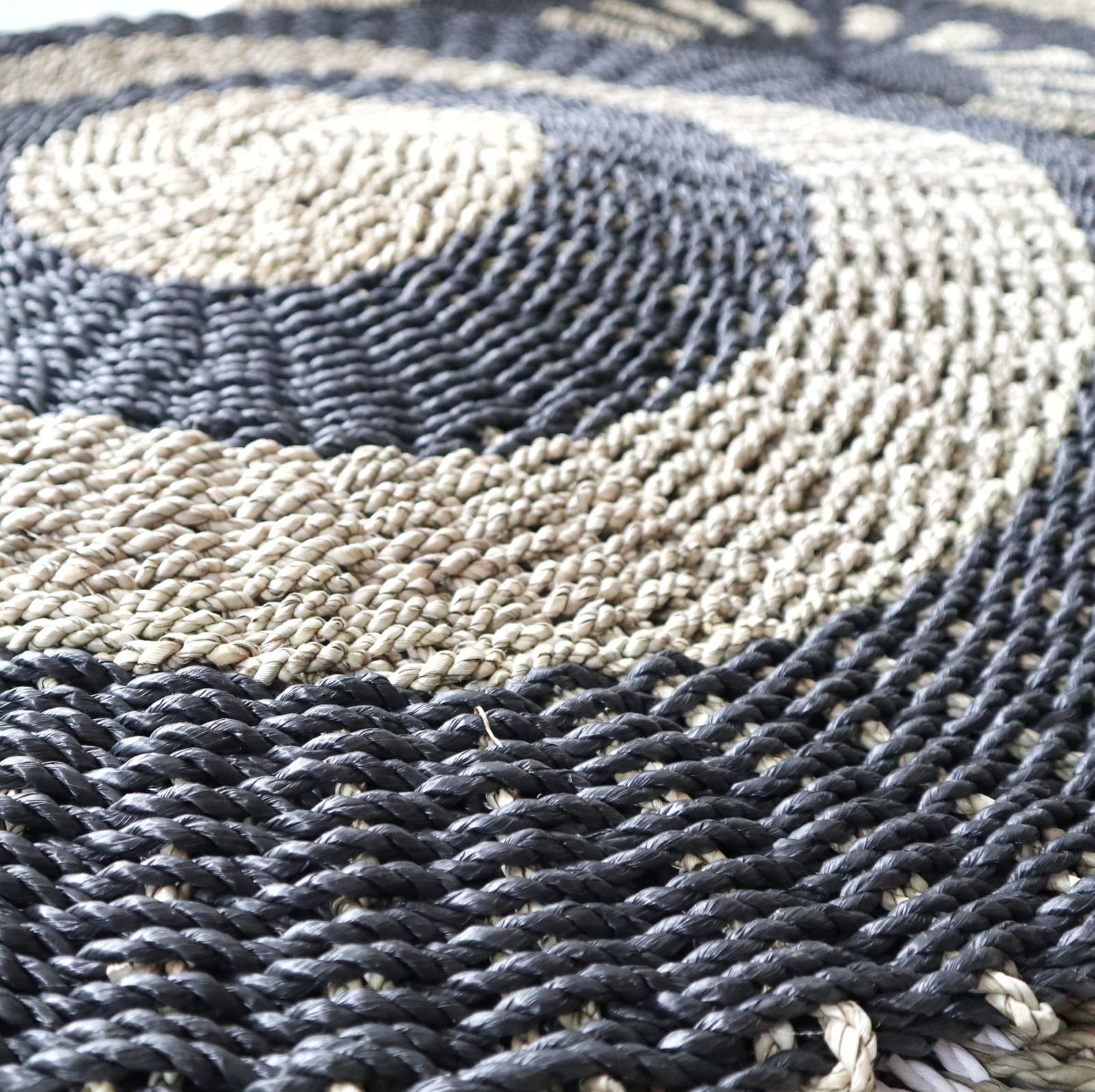 Handgemaakt Vloerkleed Rond 100cm zeegras Naturel Zwart 'Friendly Circles' - Afbeelding 4